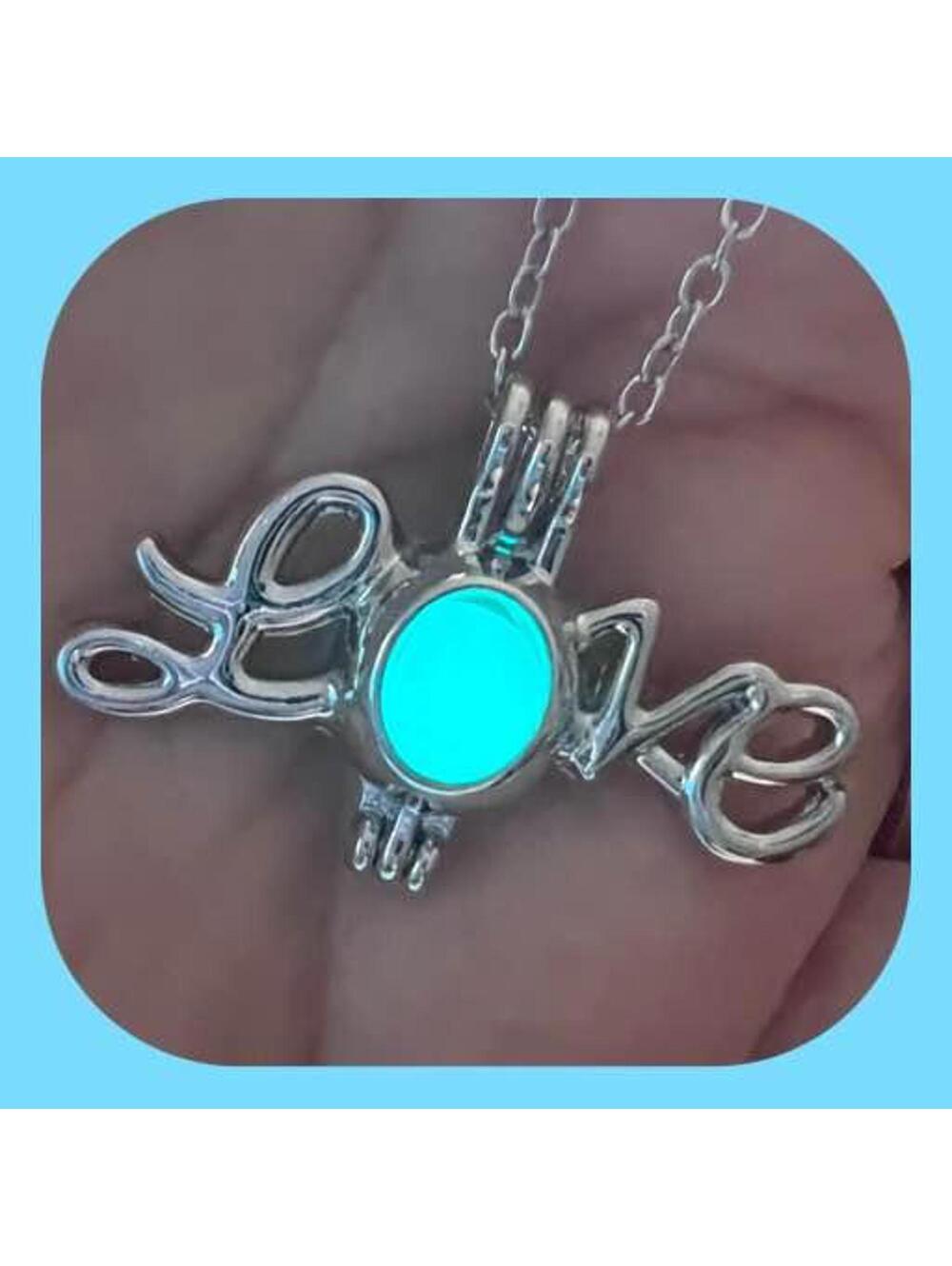 New Beautiful Solar Luminous Script LOVE 💕 Necklace

Blue
